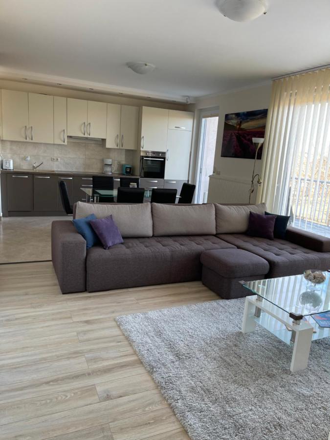 Piano Balaton Apartment Zamardi