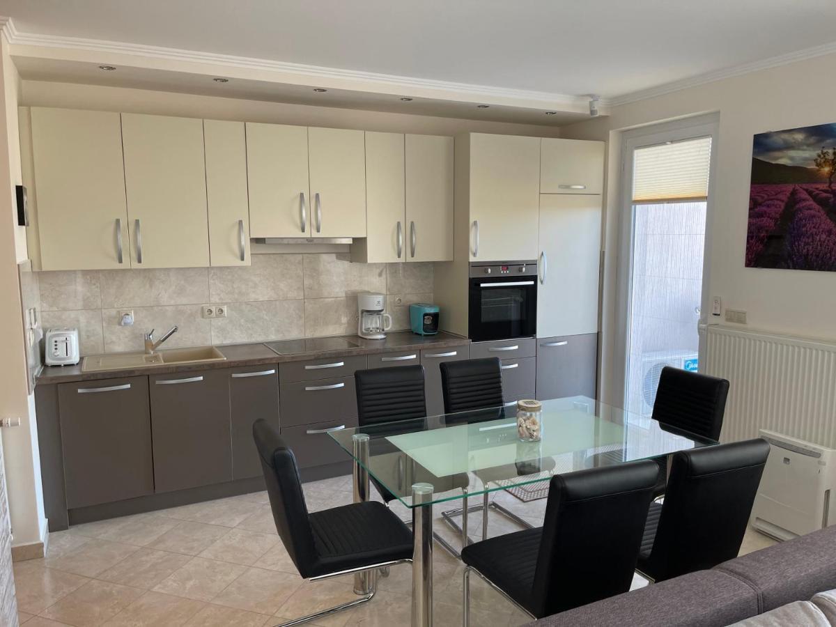 Piano Balaton Apartment Zamardi